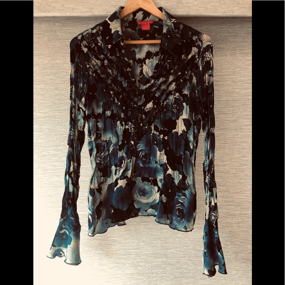 Sunny Leigh Long Sleeve Accordion Blouse